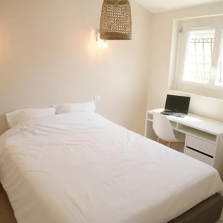 아파트 T2 - 28m2 Avec Cour Et Stationnement, Wifi Et Linge Fournis