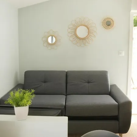 T2 - 28m2 Avec Cour Et Stationnement, Wifi Et Linge Fournis *