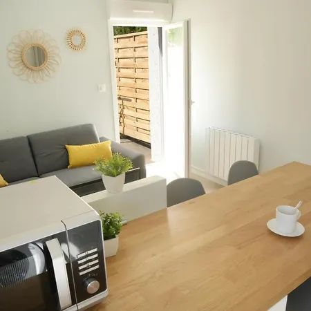 T2 - 28m2 Avec Cour Et Stationnement, Wifi Et Linge Fournis Apartment *